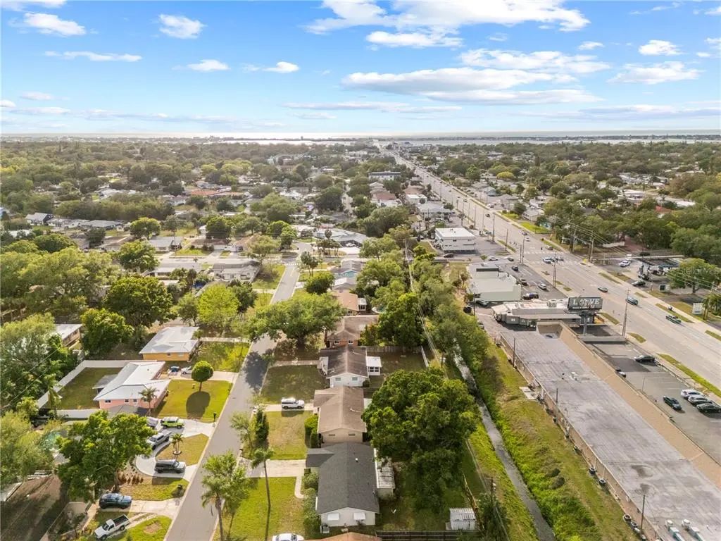 46 of 51 - 1820 Patlin Circle N, LARGO, FL