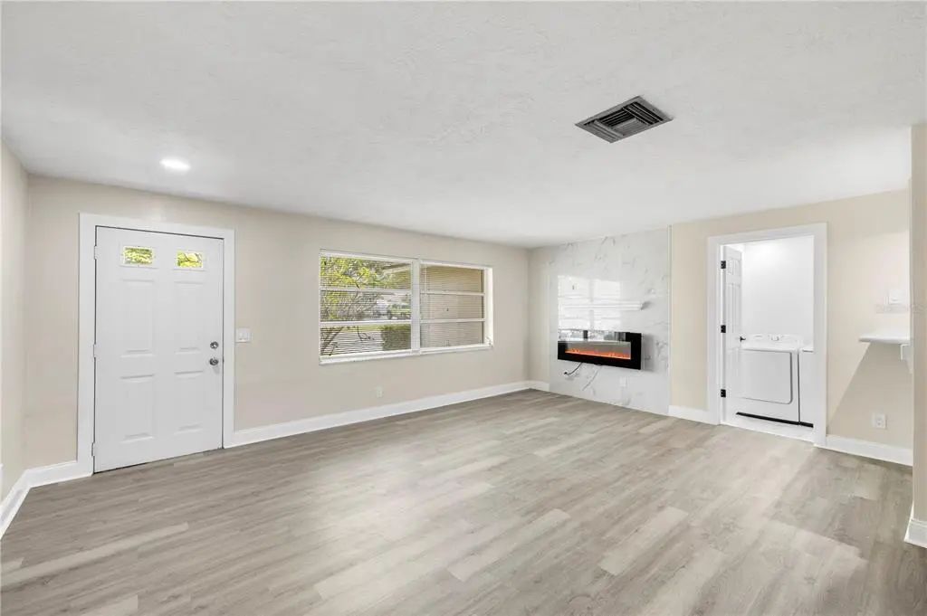 8 of 51 - 1820 Patlin Circle N, LARGO, FL