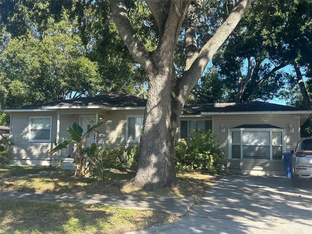 1121 51st Avenue N, ST PETERSBURG