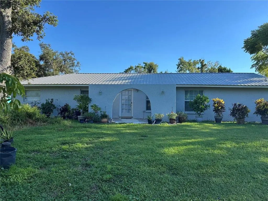 2424 51st Street, SARASOTA