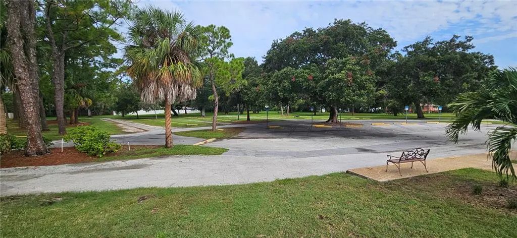 11501 Walker Avenue, SEMINOLE
