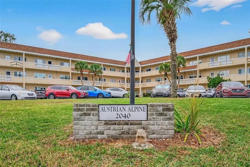 2040 World Parkway Boulevard 34, CLEARWATER