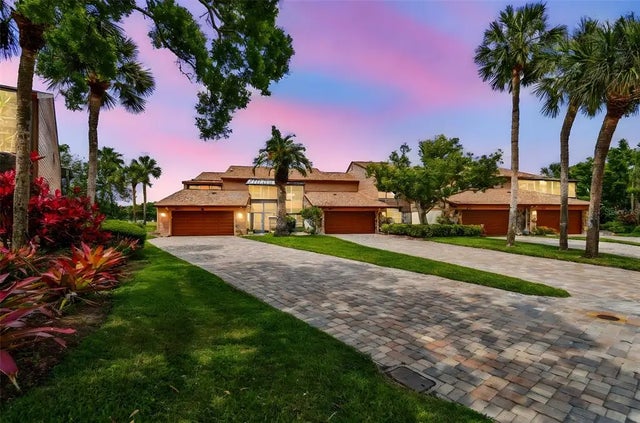 2421 Lake Point Lane, CLEARWATER