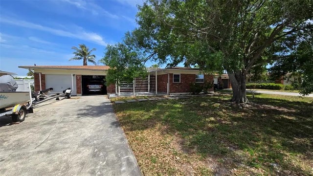 3925 W Eden Roc Circle, TAMPA