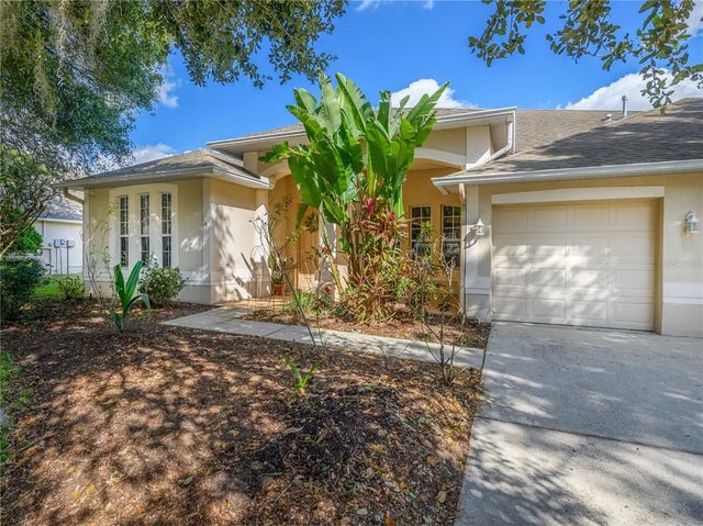 304 Savannah Oaks Place, SEFFNER