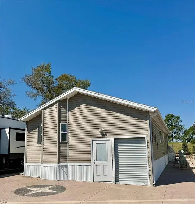 228 Broken Woods Boulevard, DAVENPORT