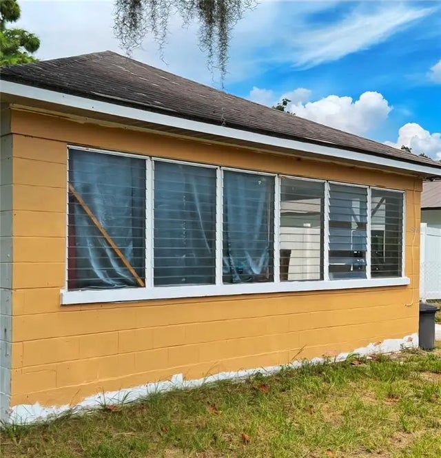 4331/4333 Manton Lane, HOLIDAY