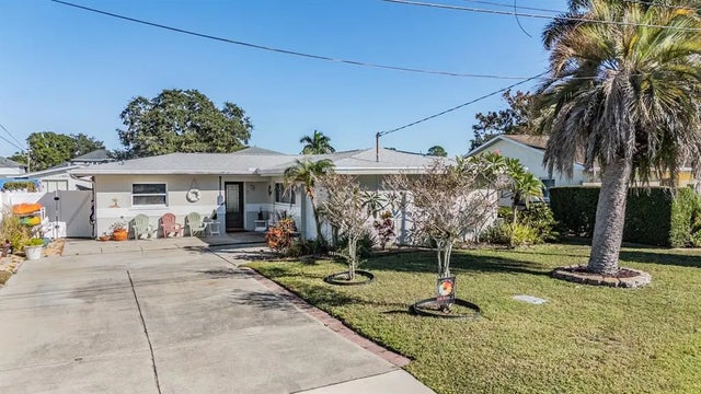 208 W Canal Drive, PALM HARBOR