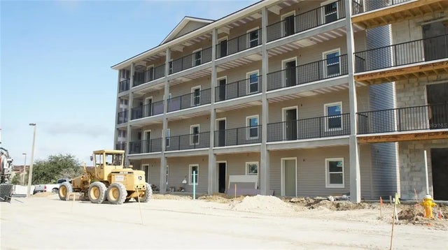 2600 Sand Mine Road D42, DAVENPORT