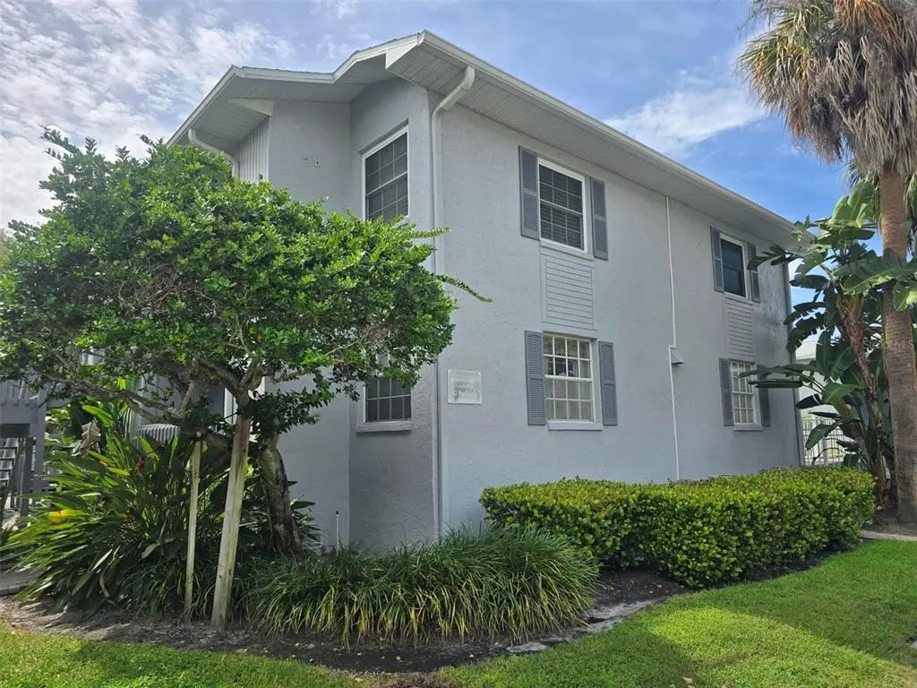 4922 W Gandy Boulevard G102, TAMPA