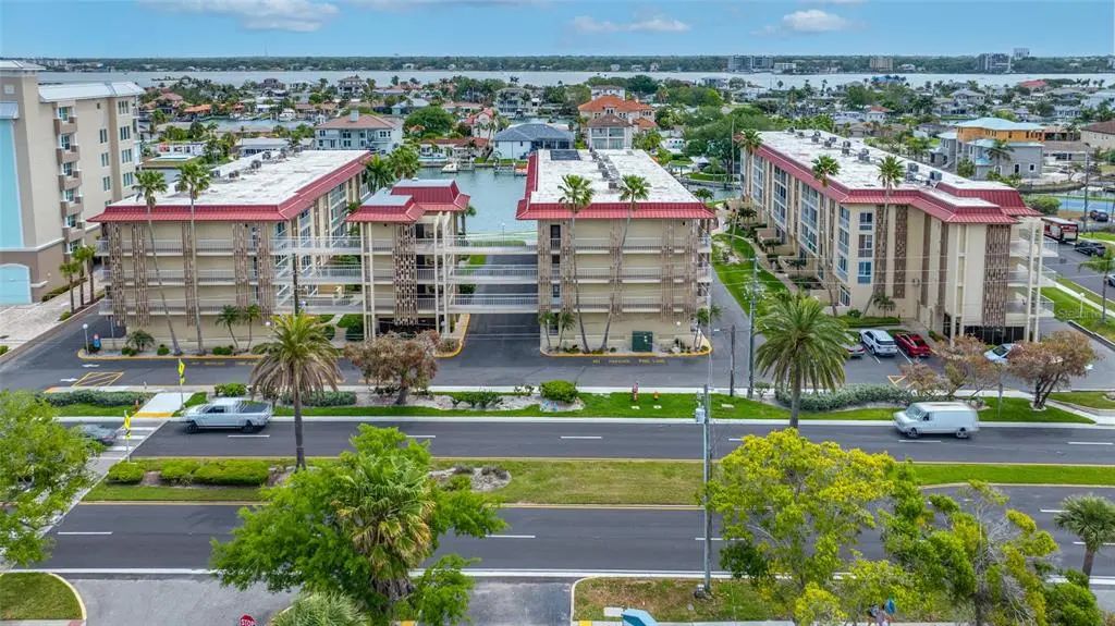 121 Island Way 323, CLEARWATER BEACH