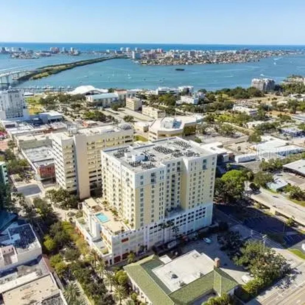 628 Cleveland Street 1402, CLEARWATER