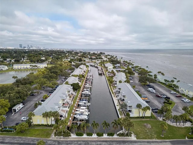 4924 Beach Drive Se F, ST PETERSBURG