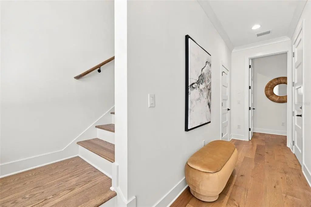 4 of 33 - 407 S Albany Avenue 2, TAMPA, FL