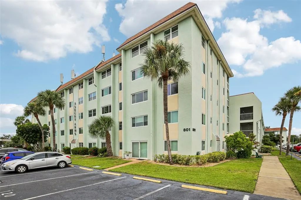 801 83rd Avenue N 511, ST. PETERSBURG