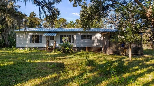 23158 E Loop Road, GROVELAND
