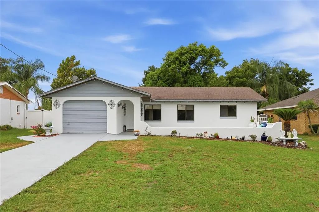 1025 Park Avenue, TAVARES