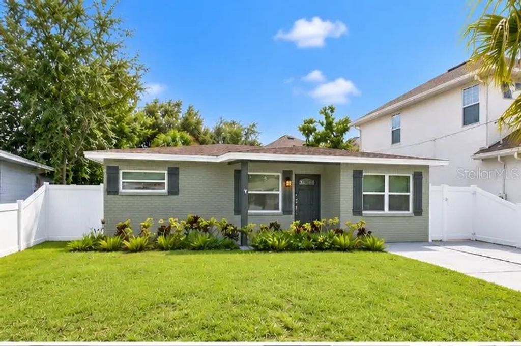 3926 W Cass Street, TAMPA