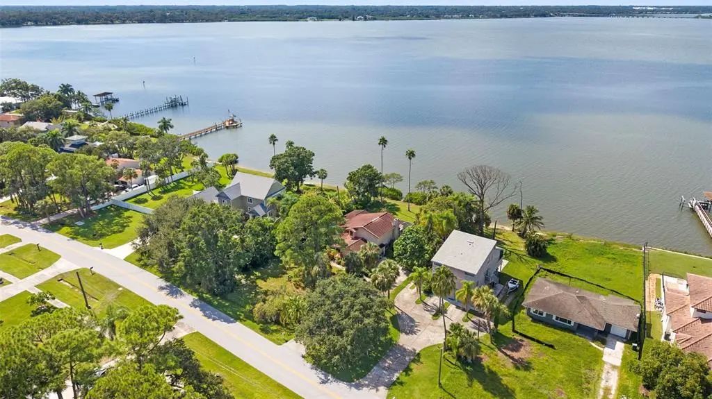 600 Shore Drive E, OLDSMAR