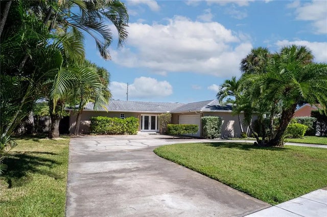 8147 Larchwood Road, SEMINOLE