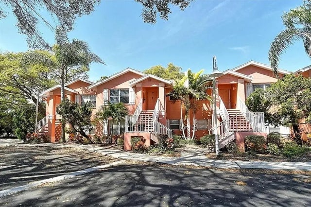 5450 Longwood Run Boulevard 202, SARASOTA