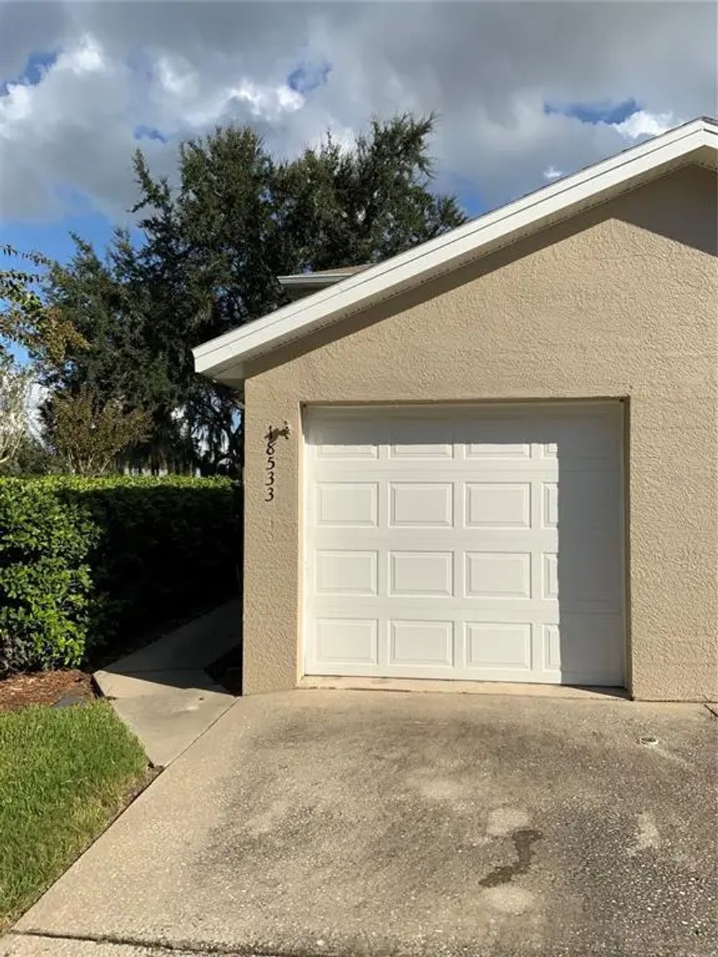 18533 Pebble Lake Court, TAMPA