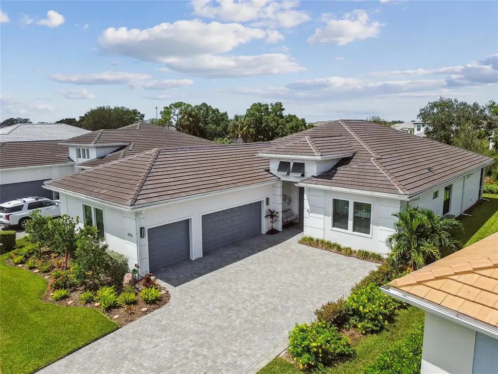 4952 Surfside Circle, BRADENTON