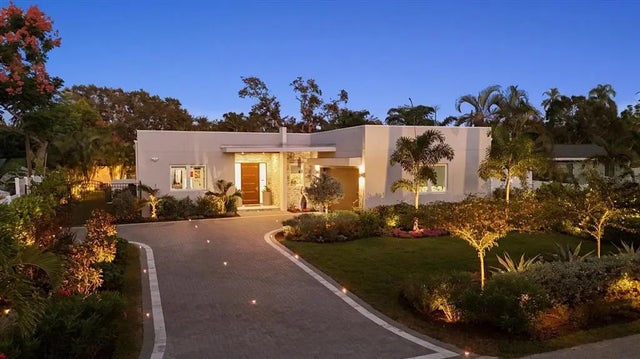 2711 Blossom Drive, SARASOTA