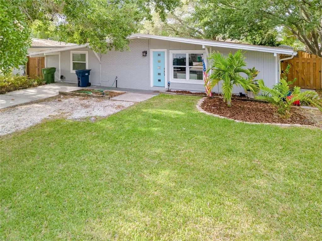 4105 W Bay Avenue, TAMPA