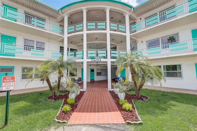 1900 59th Avenue N 305, ST PETERSBURG