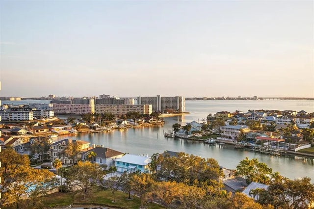 5950 Pelican Bay Plaza S 2e, ST PETERSBURG