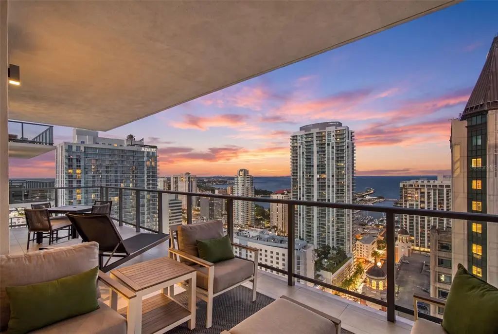 275 1st Avenue S 2903, ST. PETERSBURG