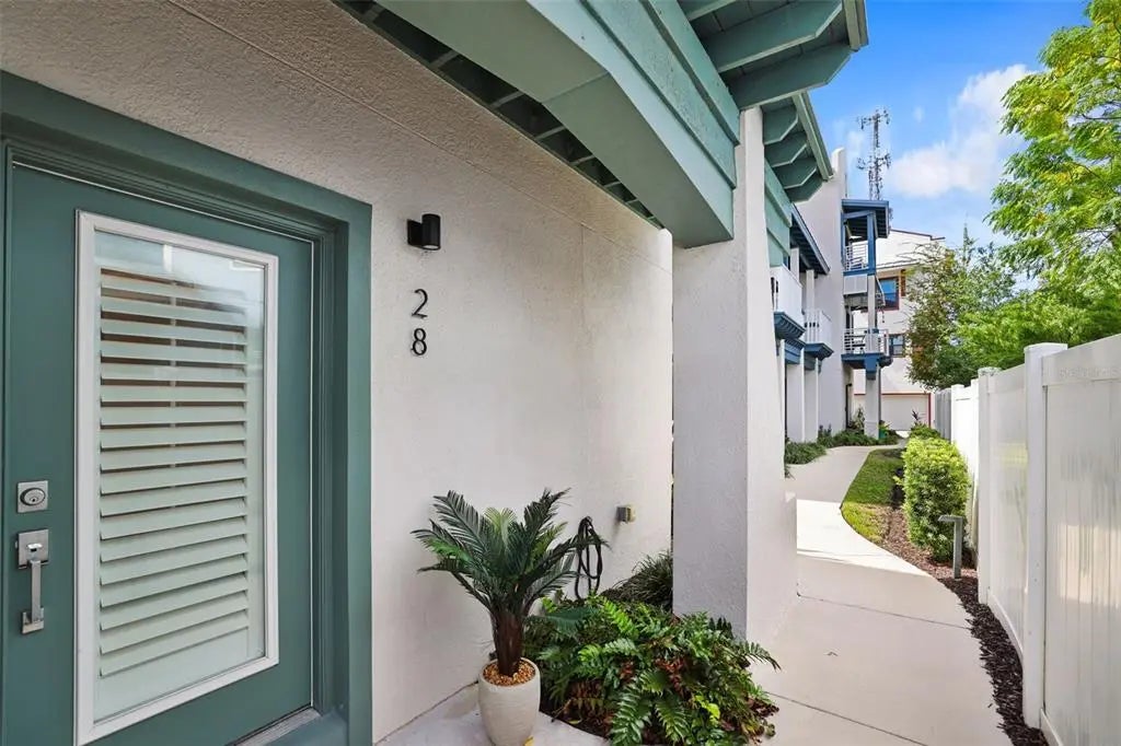 946 Highland Avenue 28, DUNEDIN