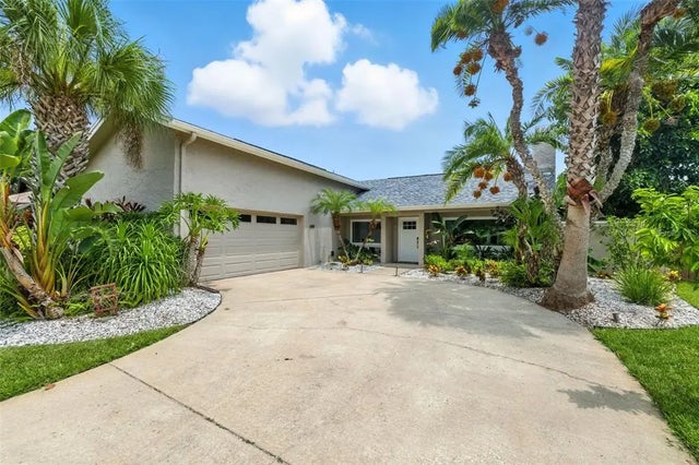 6109 Schooner Way, TAMPA