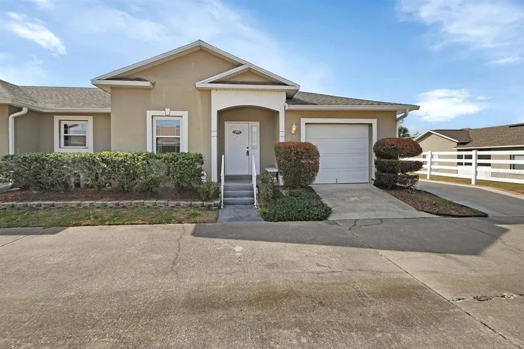 226 Pine Bluff Avenue 69, DELAND