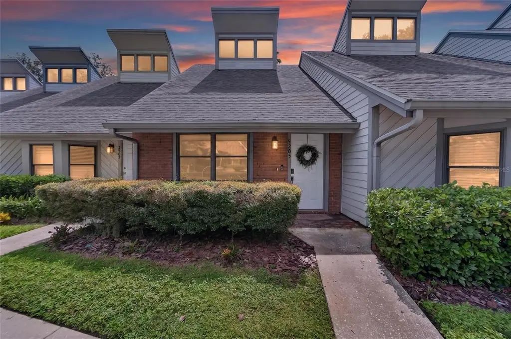 5205 Oak Charter Court, TEMPLE TERRACE
