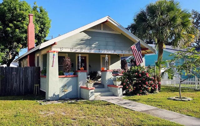 1921 Burlington Avenue N, ST PETERSBURG