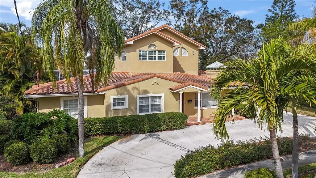 660 Geneva Place, TAMPA