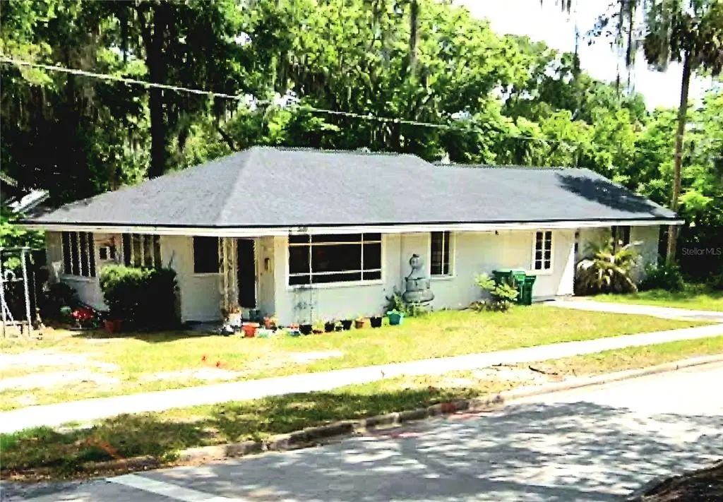 617 W Howry Avenue, DELAND
