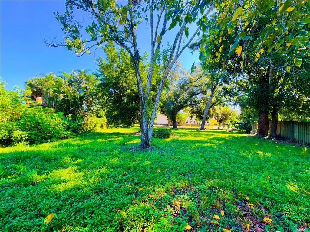 2423 Hickory Avenue, SARASOTA