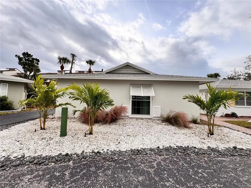 1140 S Moonmist Court M5, SARASOTA
