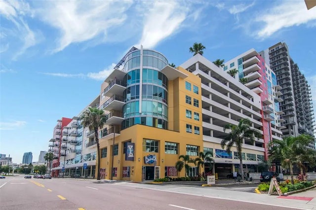 1120 E Kennedy Boulevard 1512, TAMPA
