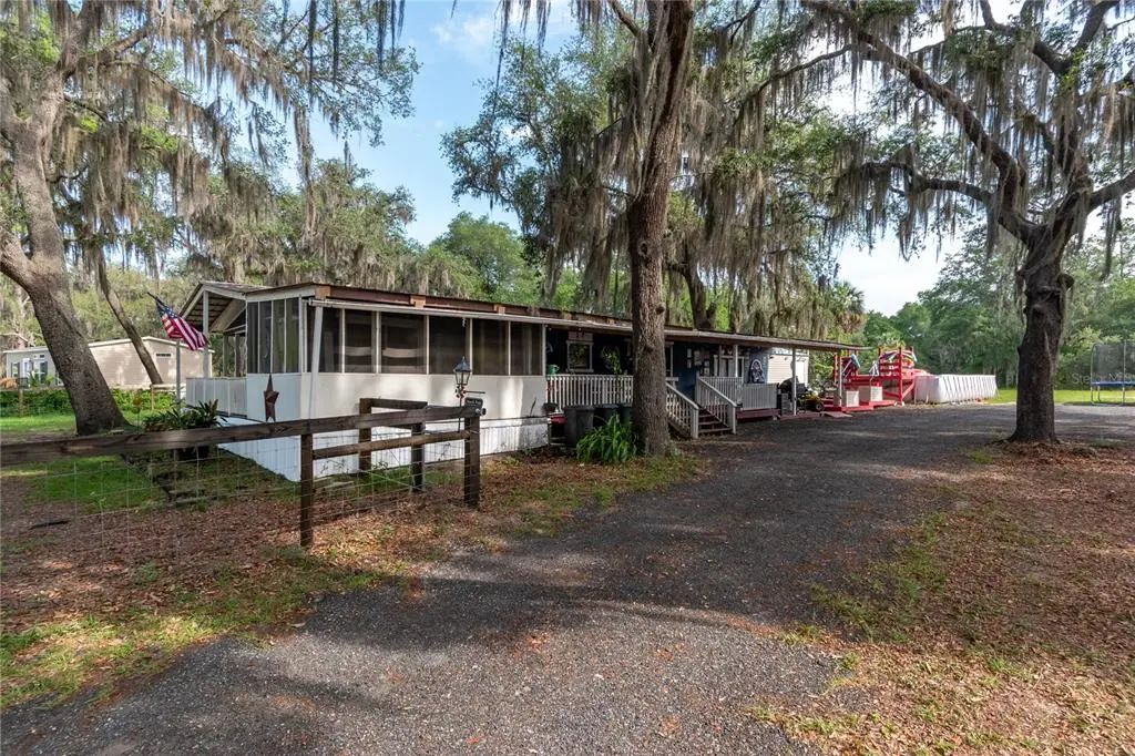 134 Faye Street, HAWTHORNE