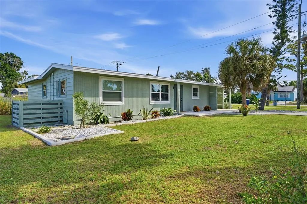 1757 Mova Street, SARASOTA