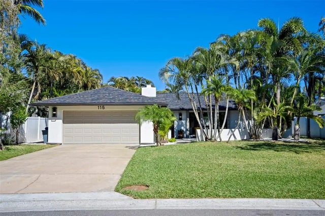 115 13th Street, BELLEAIR BEACH