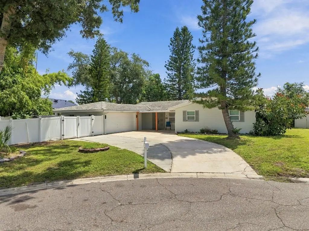 10744 Drummond Road, TAMPA