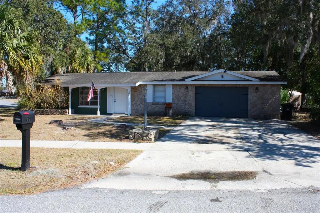 2071 Canal Road, DELTONA