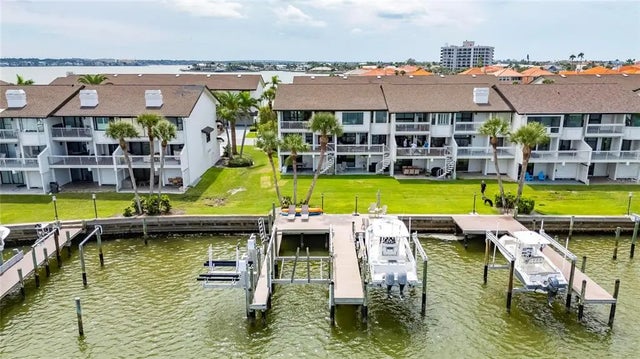 160 Marina Del Rey Court, CLEARWATER BEACH