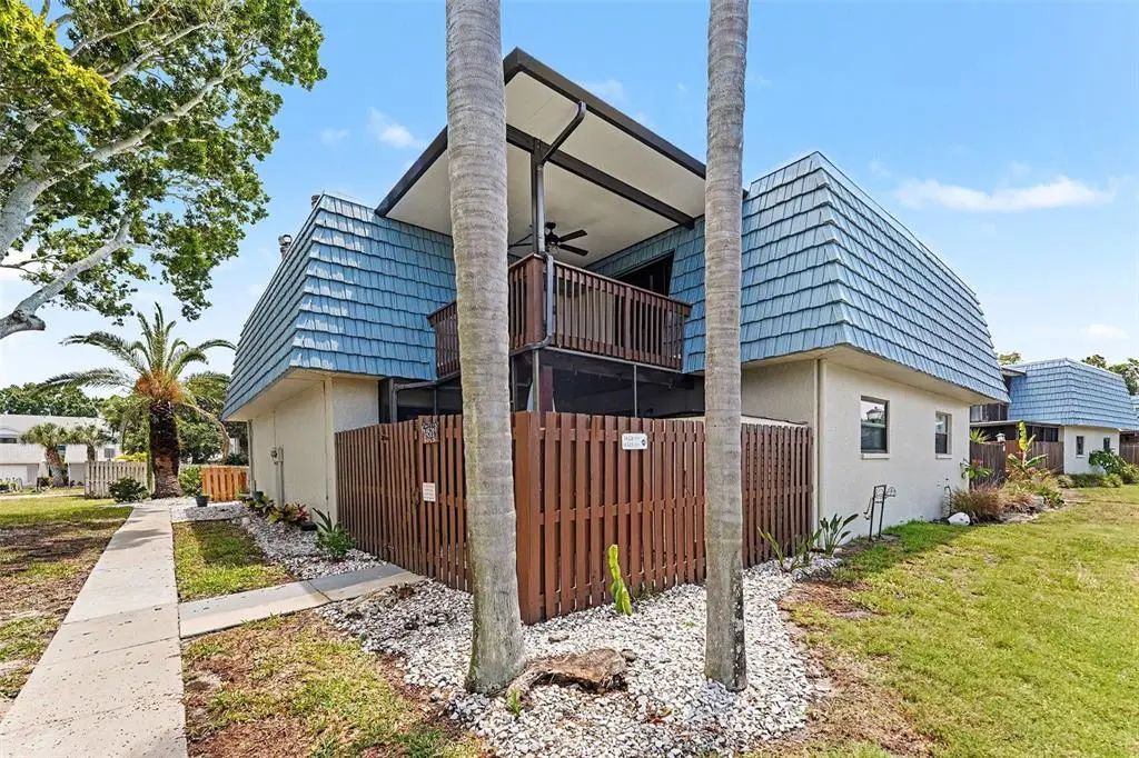14521 Catalina Circle, SEMINOLE