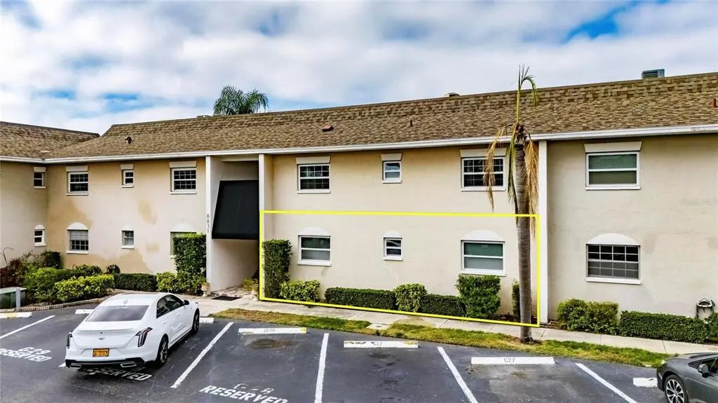 8831 Bay Pointe Drive 107, TAMPA